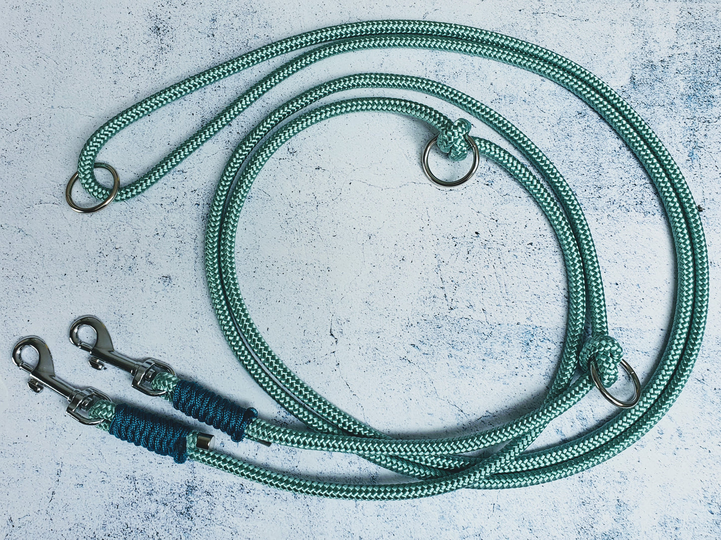 Führleine mit Handschlaufe für kleine bis mittelgroße Hunde aus 8mm Seil