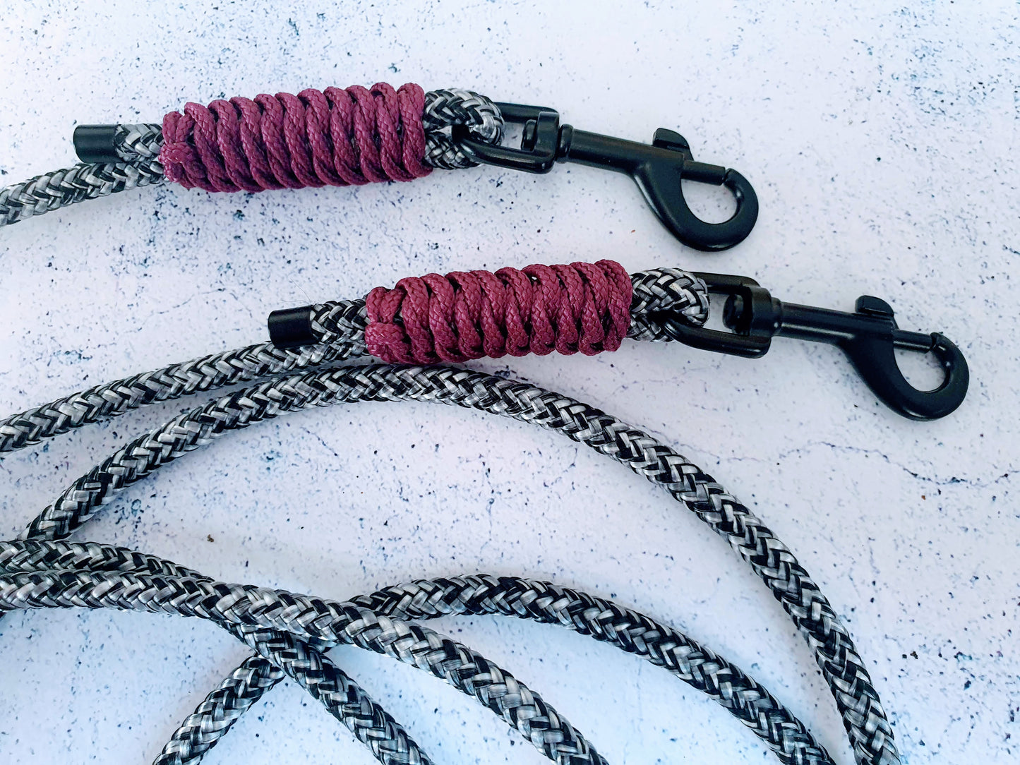Führleine mit 2 Karabinern für kleine Hunde und Welpen aus 6mm Tau