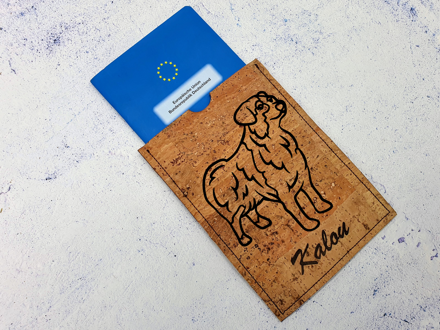 Hülle für EU Heimtierausweis - Australian Shepherd - aus Kork mit Name personalisierbar