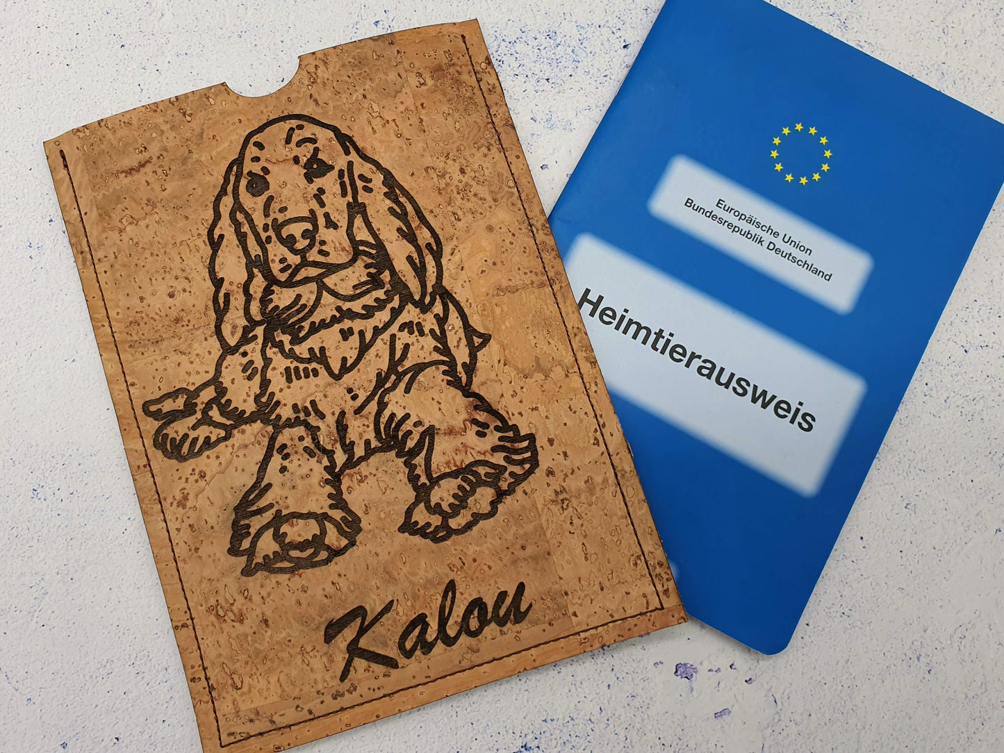 Hülle für EU Heimtierausweis - Spaniel - aus Kork mit Name personalisierbar